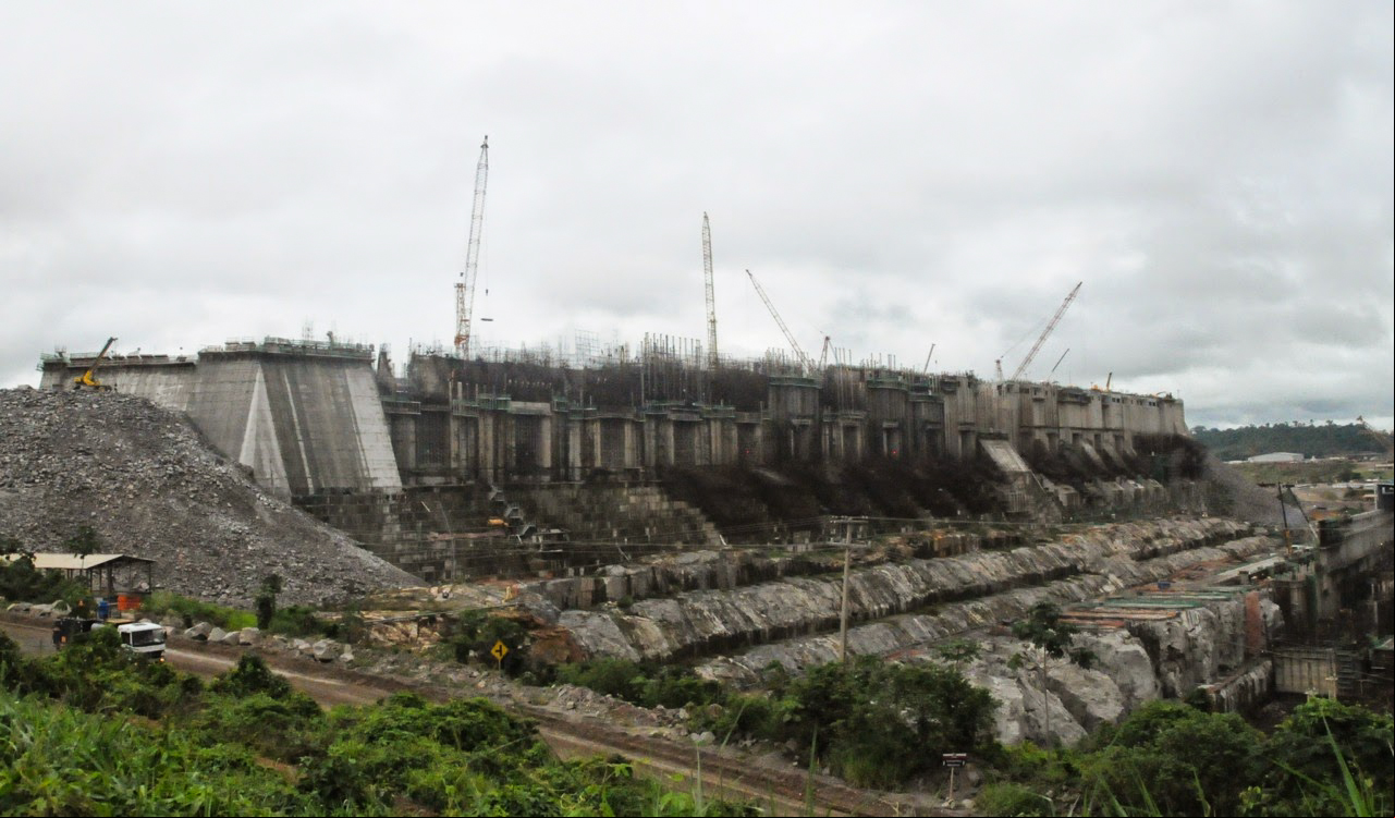 Obras da Usina Hidrelétrica de Belo Monte, em Altamira